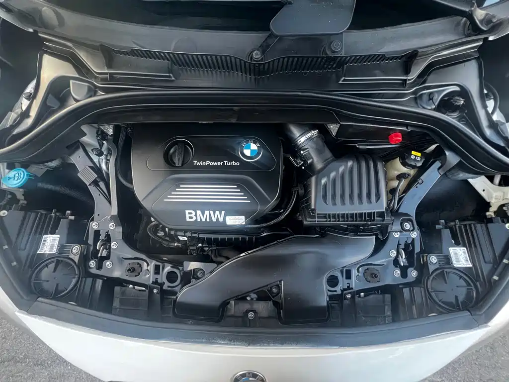 BMW 2 Series Active Tourer (Import) — миниатюра 6