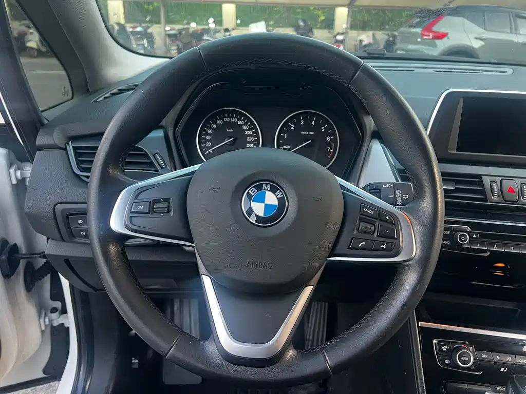 BMW 2 Series Active Tourer (Import) — миниатюра 13