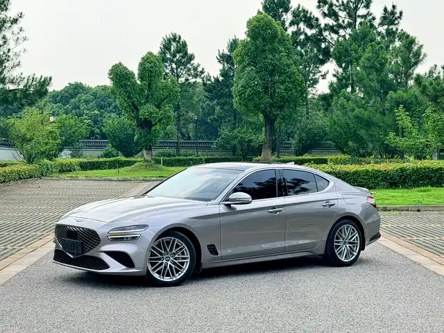 Genesis G 70 2021 2.0 T — фото 1