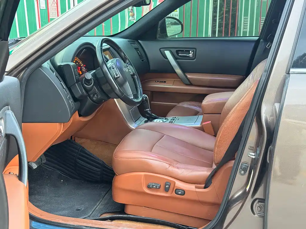 Infiniti FX — миниатюра 4