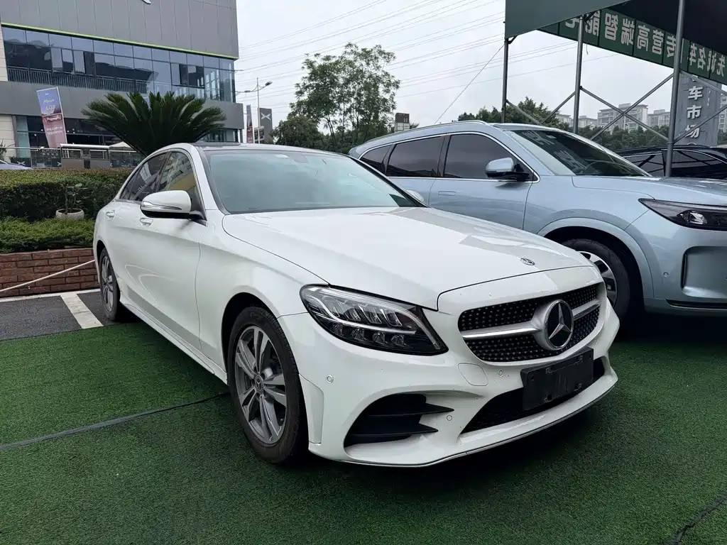 Mercedes-Benz C-Class — миниатюра 3