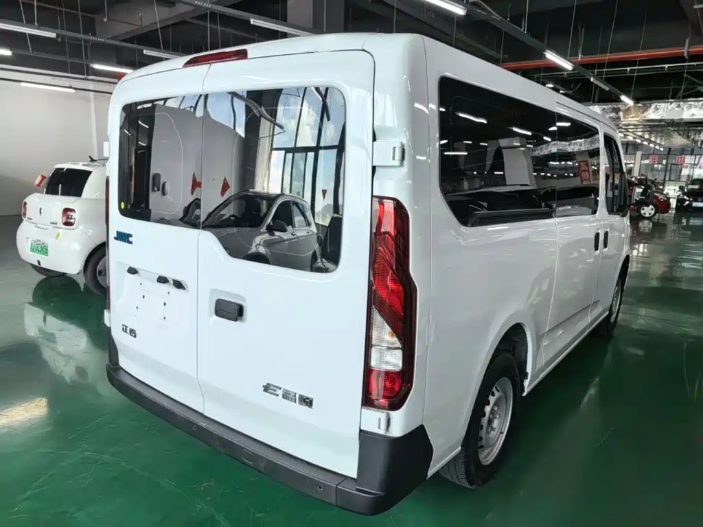 JMC E-Fushun — миниатюра 7