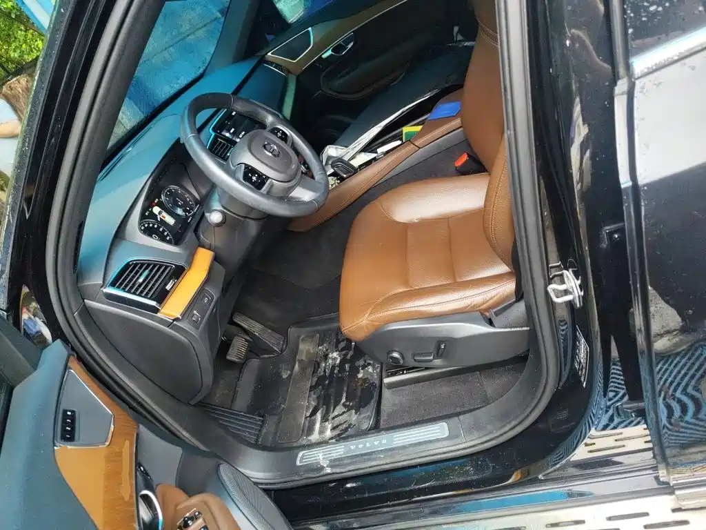 Volvo XC90 — миниатюра 16