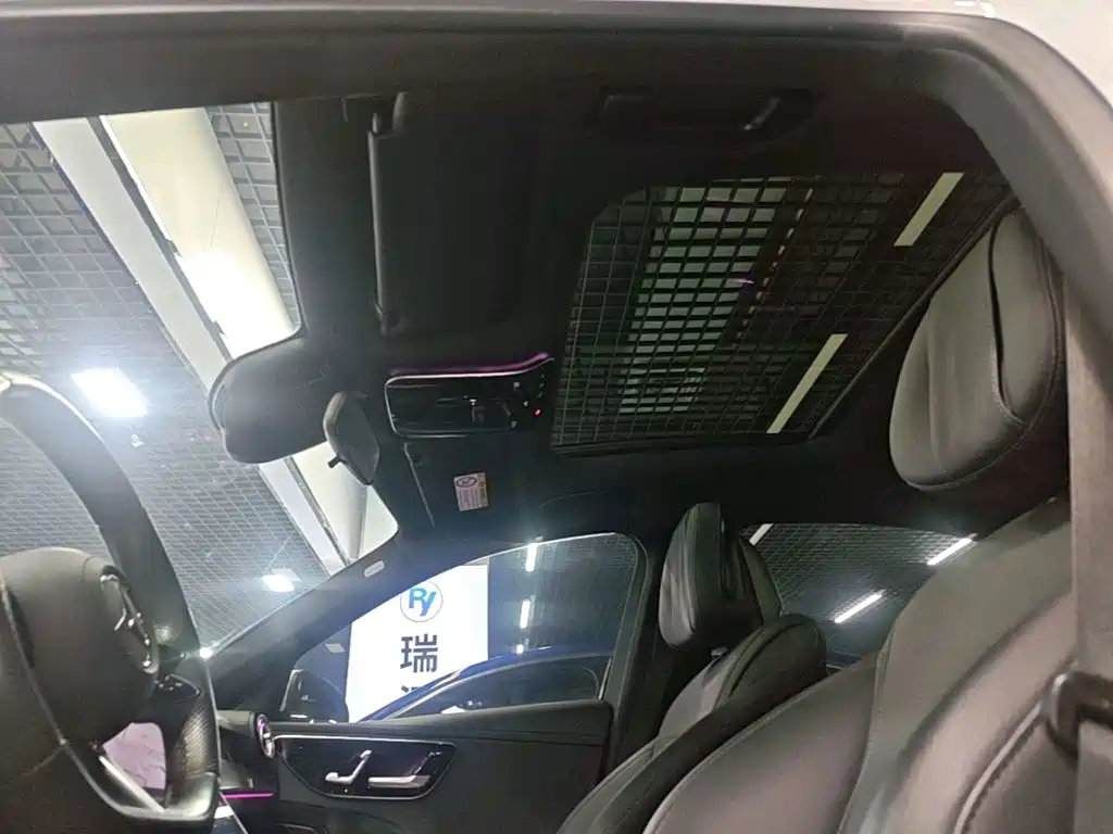 Mercedes-Benz C-Class — миниатюра 18