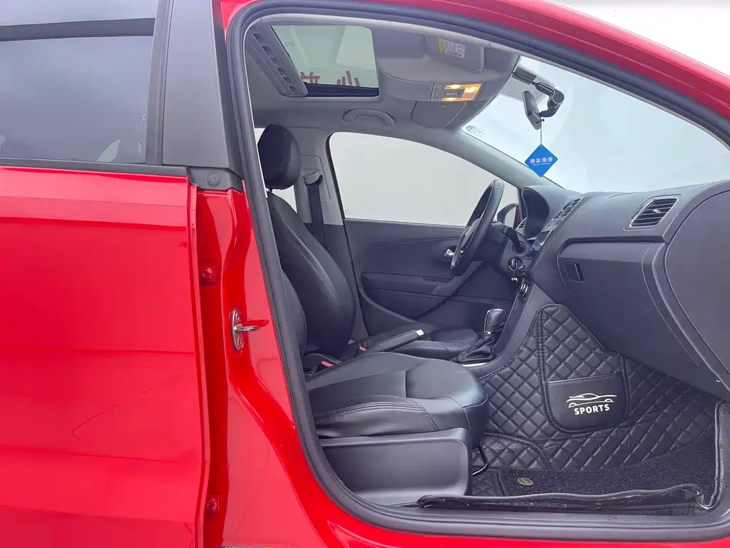 Volkswagen Polo 2018 1.5L AT
