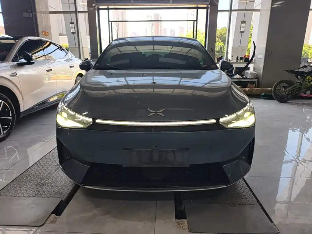 XPeng P5 — миниатюра 3