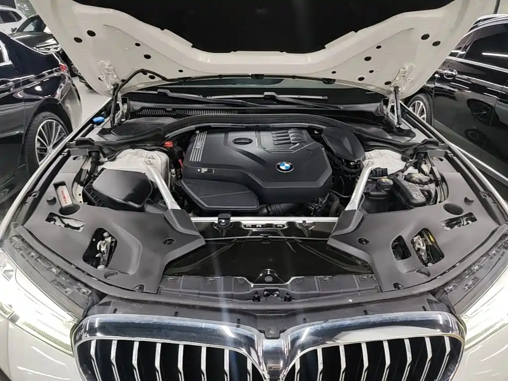 BMW 5 Series — миниатюра 20