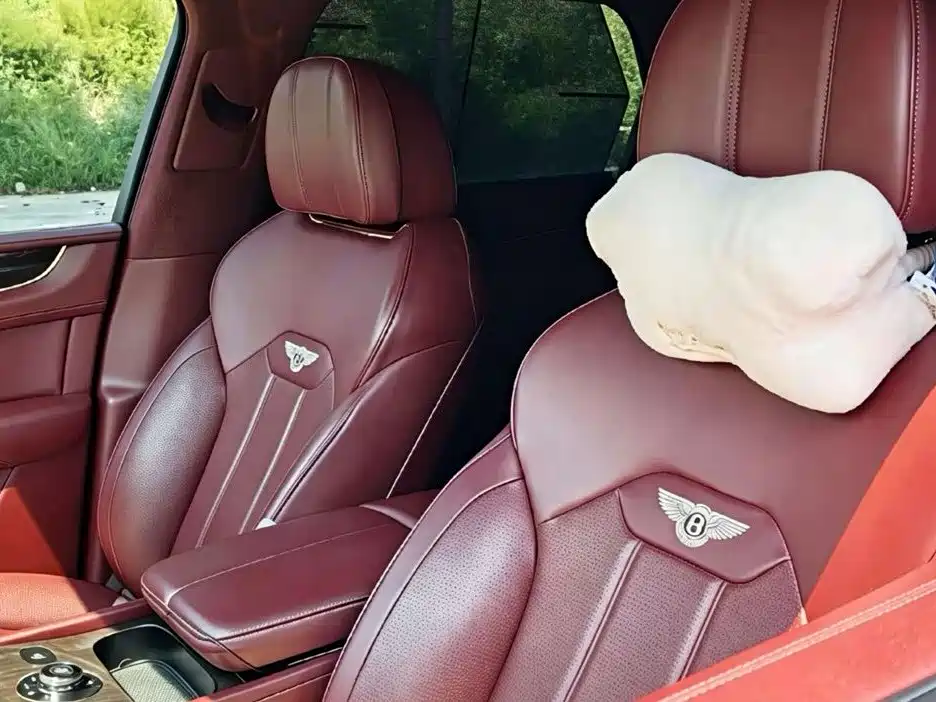 Bentley Bentayga — миниатюра 6