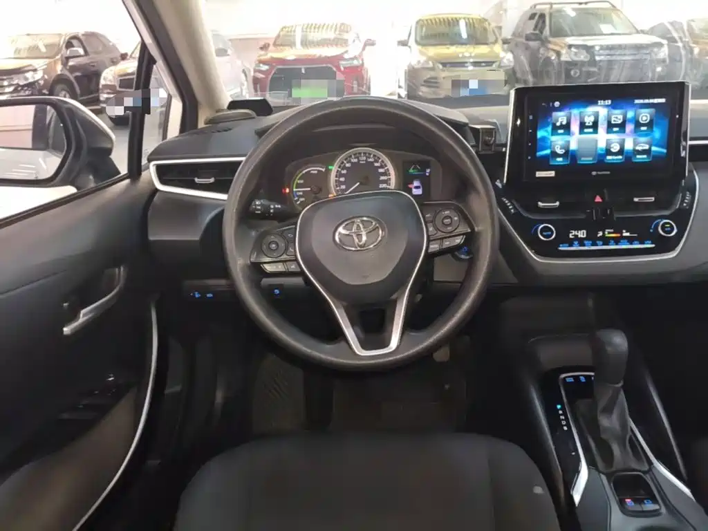 Toyota Corolla — миниатюра 11