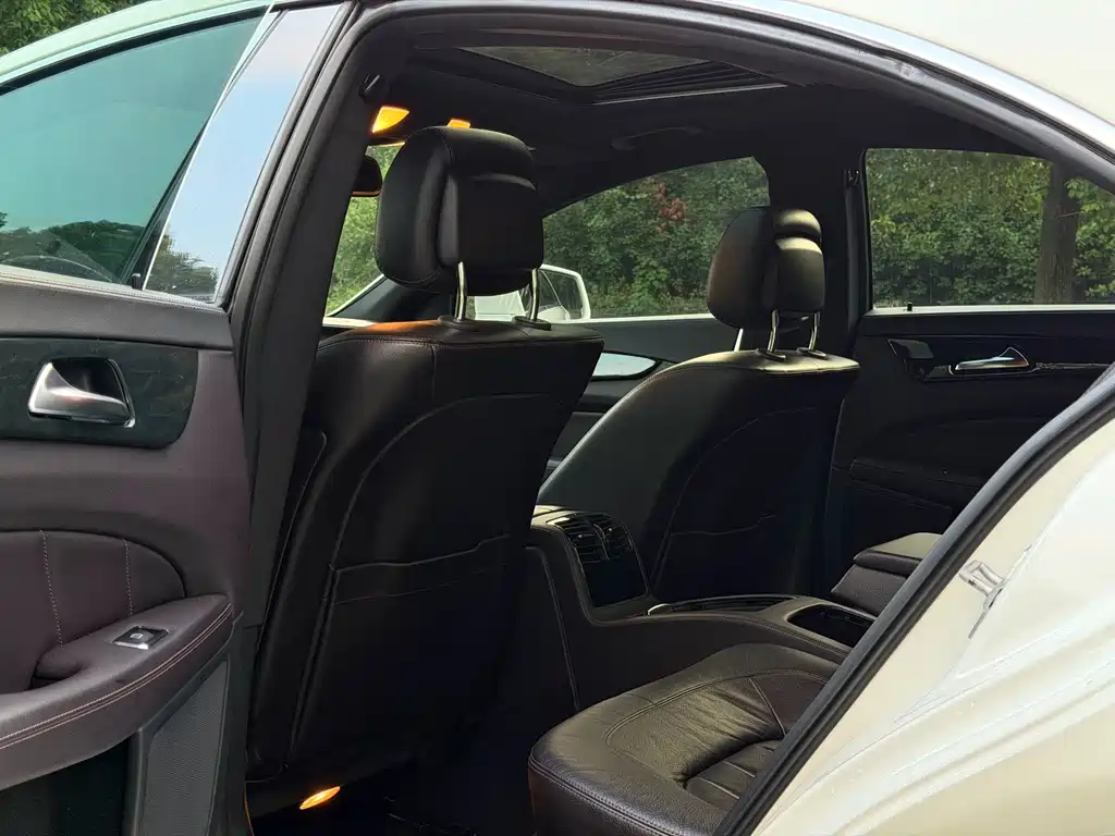 Mercedes-Benz CLS — миниатюра 9