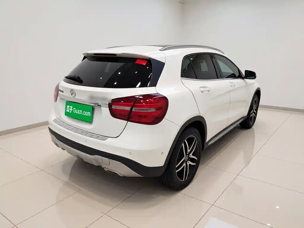 Mercedes-Benz GLA — миниатюра 6