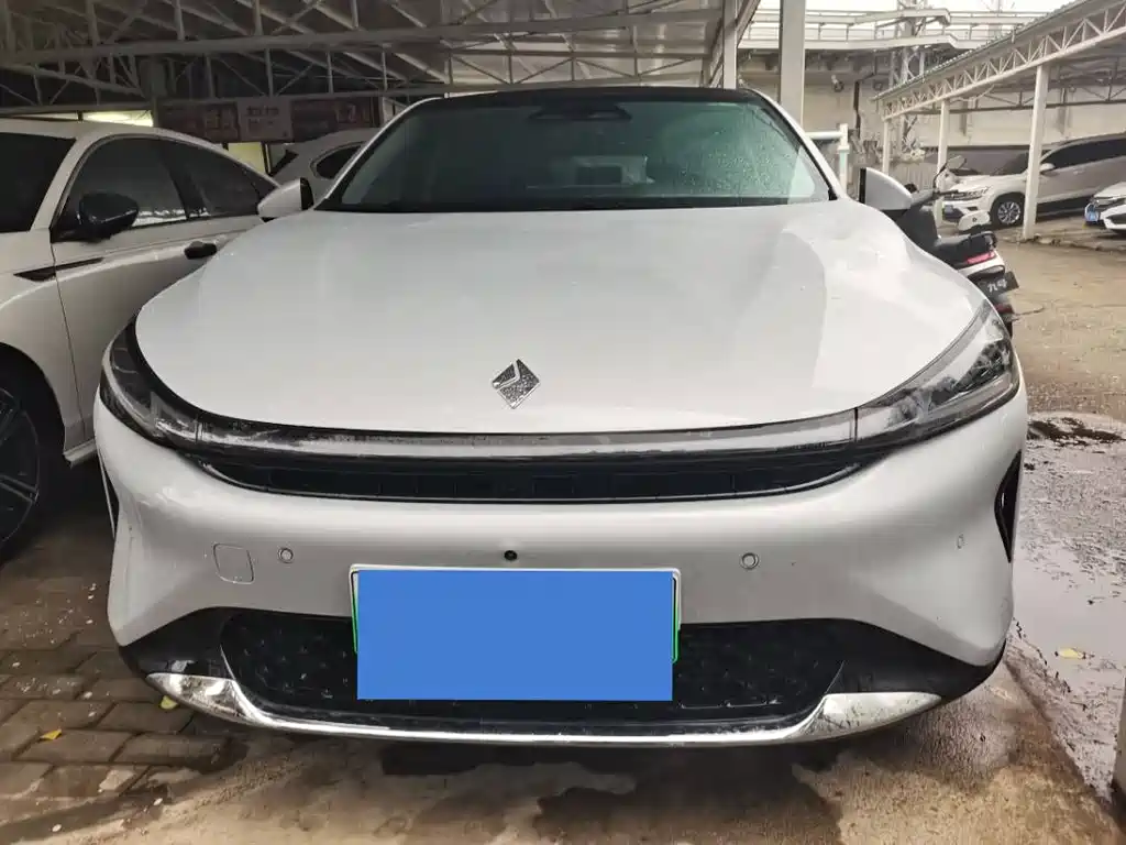 Baojun Xiangjing — миниатюра 2