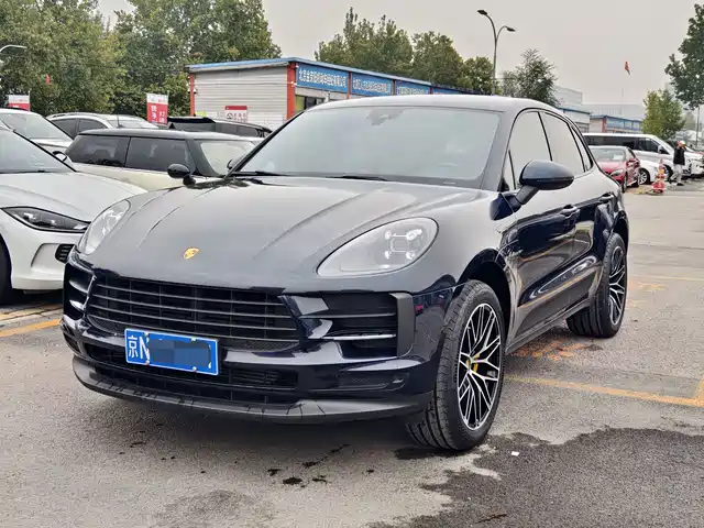 PORSCHE MACAN 2019