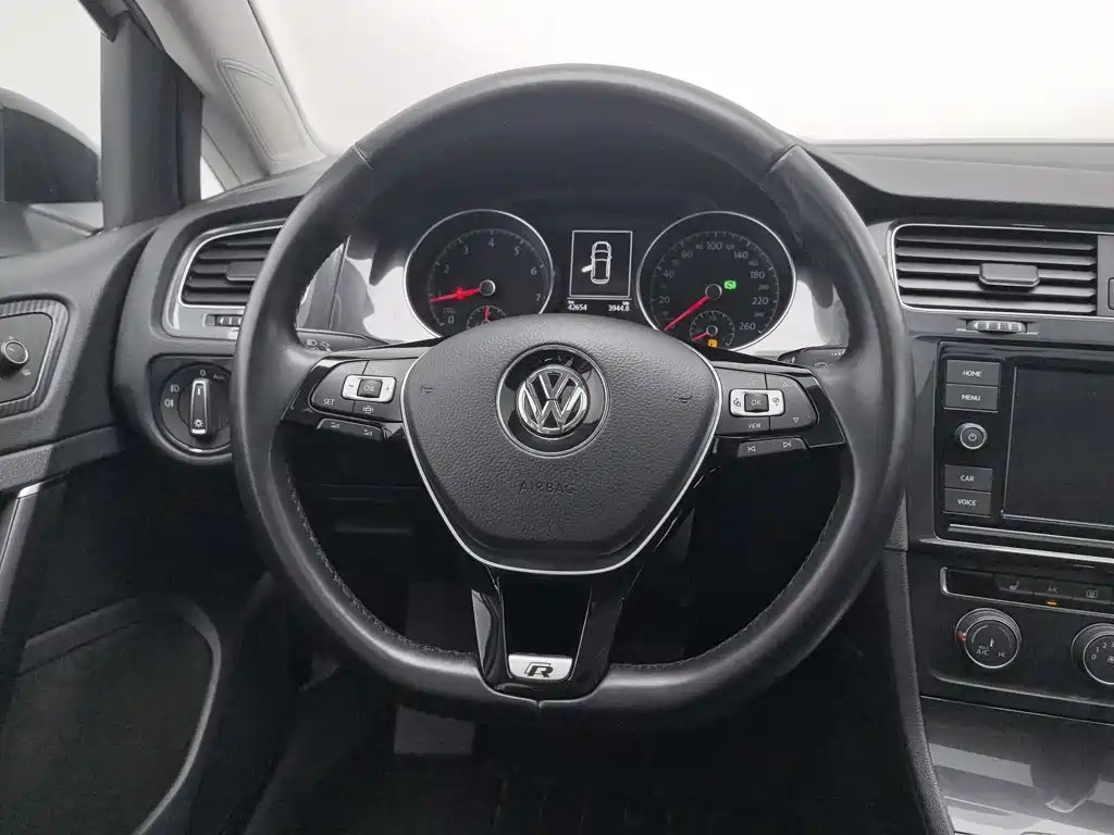 Volkswagen Golf — миниатюра 11