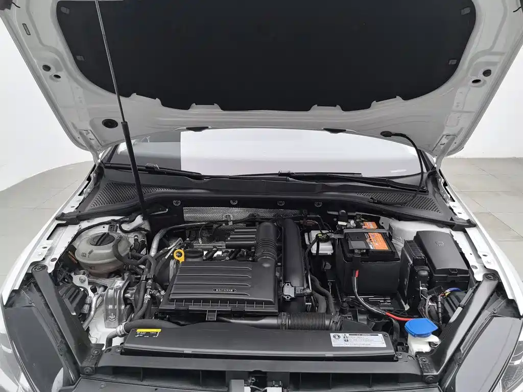 Volkswagen Golf — миниатюра 6