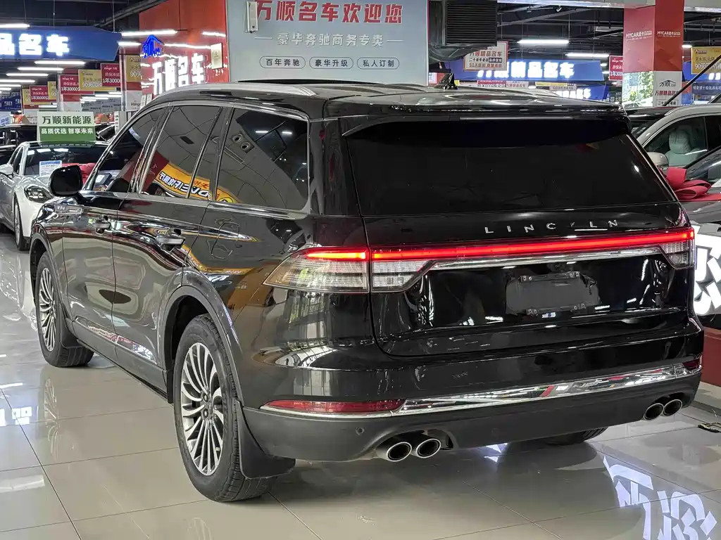 Lincoln Aviator — миниатюра 22