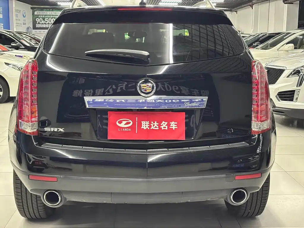 Cadillac SRX — миниатюра 5