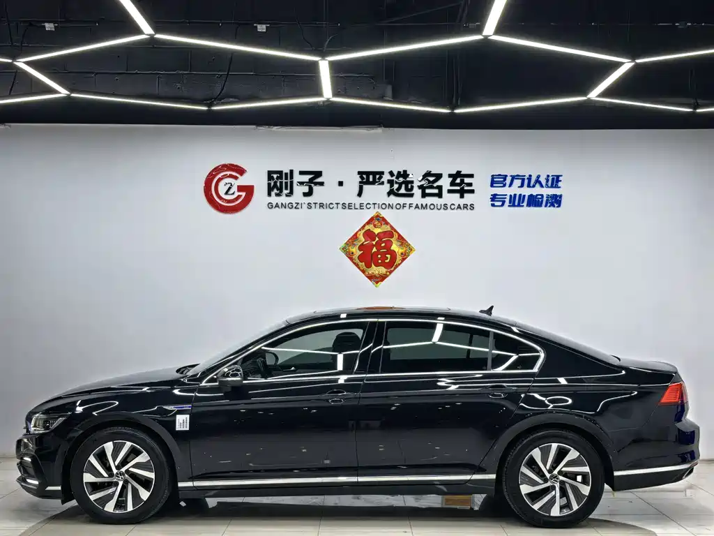 Volkswagen Magotan PHEV — миниатюра 20