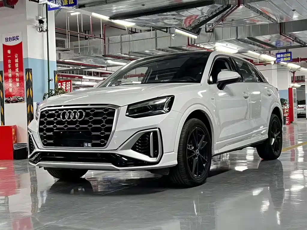 Audi Q2L 2024