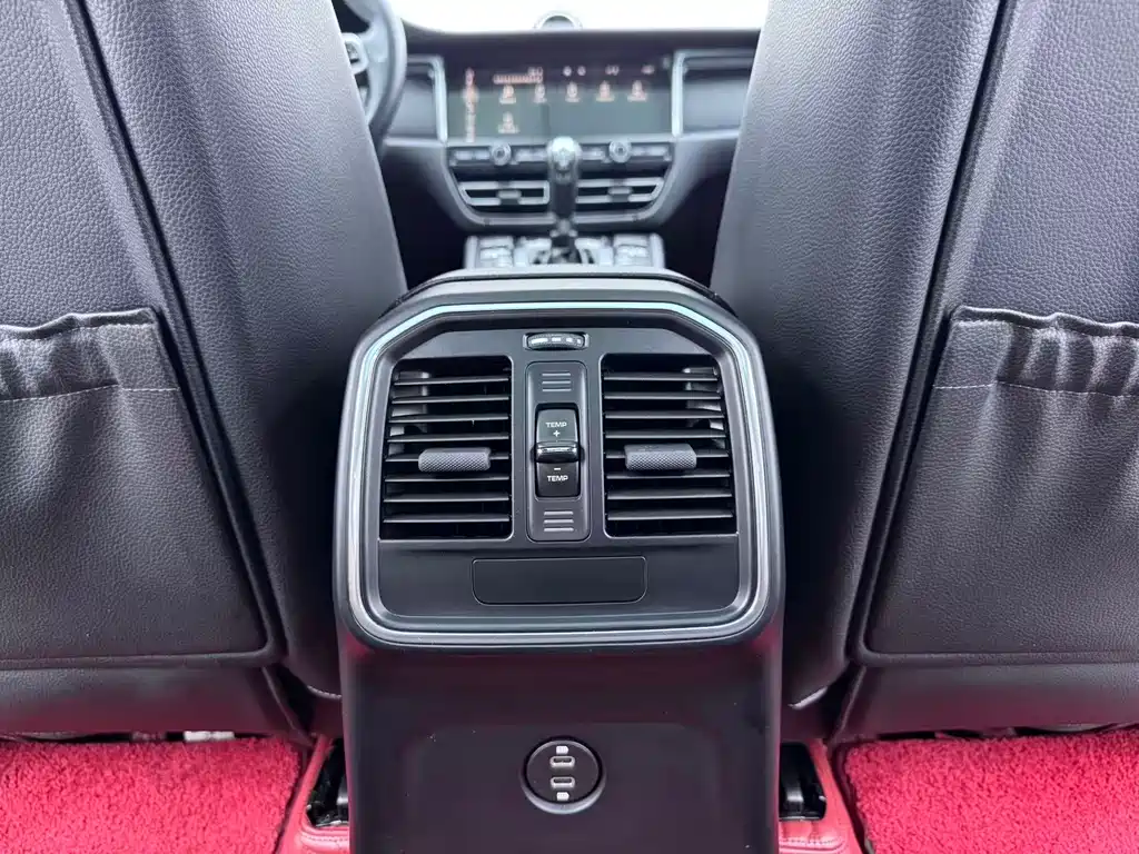 Porsche Macan — миниатюра 19