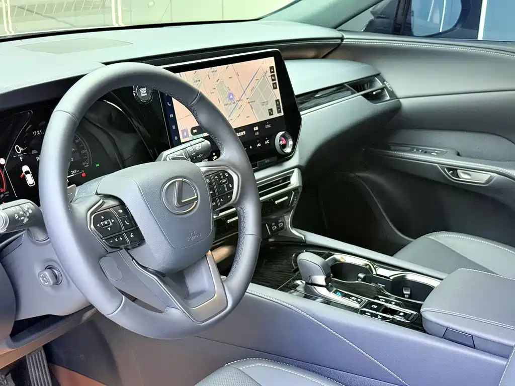 Lexus RX — миниатюра 5