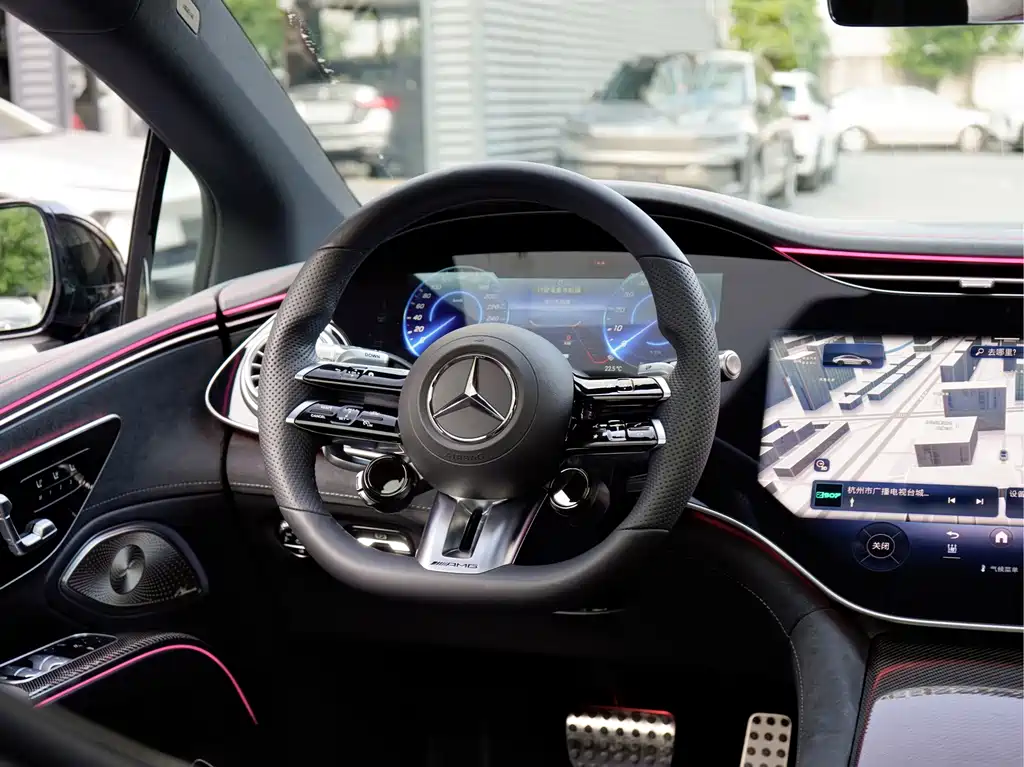 Mercedes-Benz EQS AMG — миниатюра 11