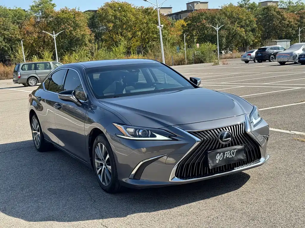 Lexus ES — миниатюра 3