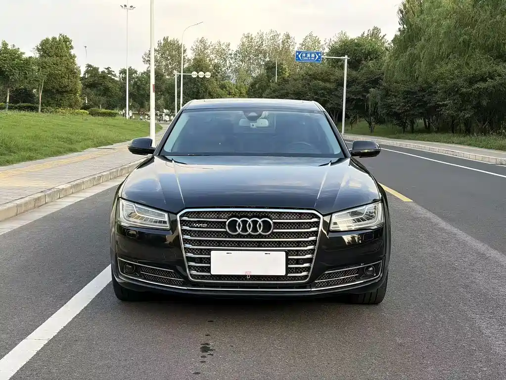 Audi A8 — миниатюра 2