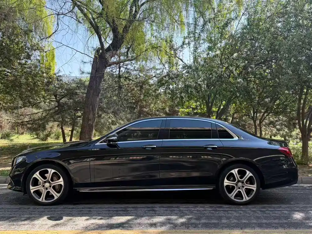 Mercedes-Benz E-Class E 2017 E 300 L Sport Fashion