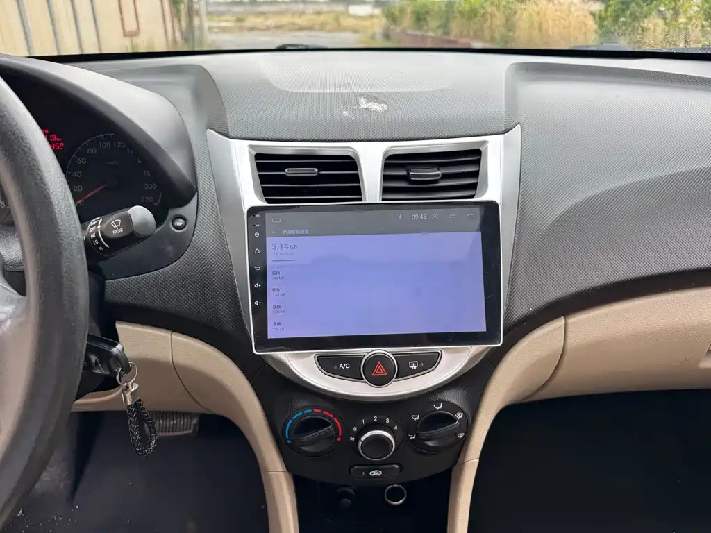 Hyundai Verna — миниатюра 16