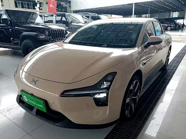 2025 Xpeng Mona M03