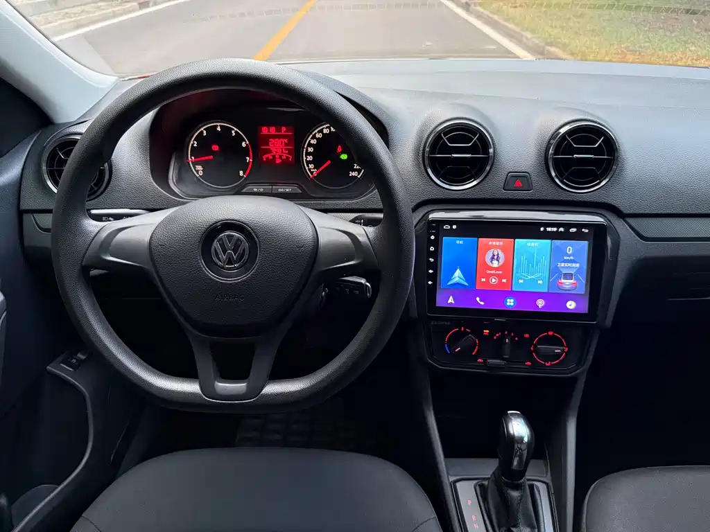 Volkswagen Jetta — миниатюра 12