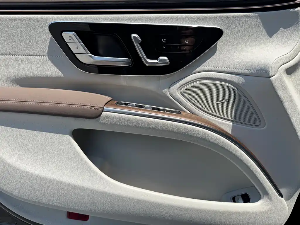 Mercedes-Benz EQS 2023 450+