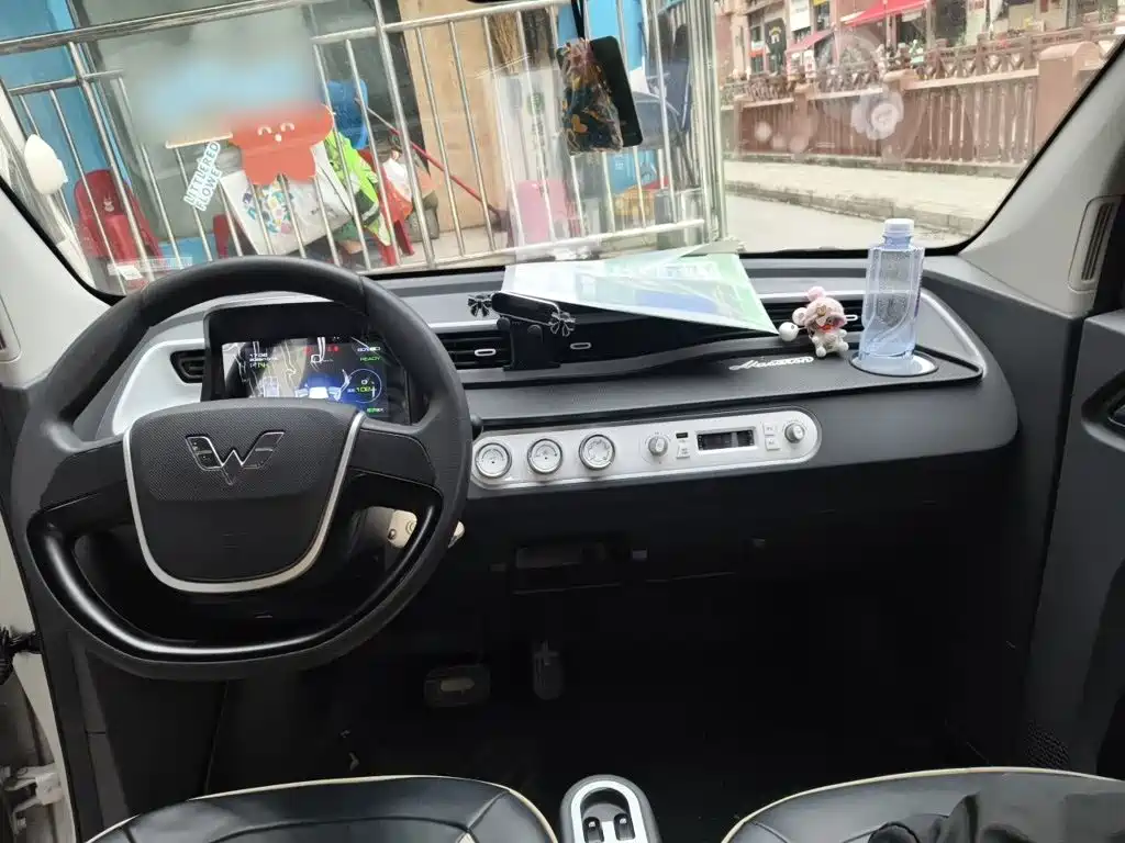 Wuling MINIEV — миниатюра 5