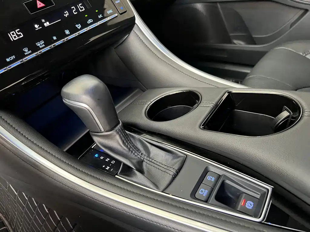 Toyota Avalon 2.0L Luxury Edition, фото 13