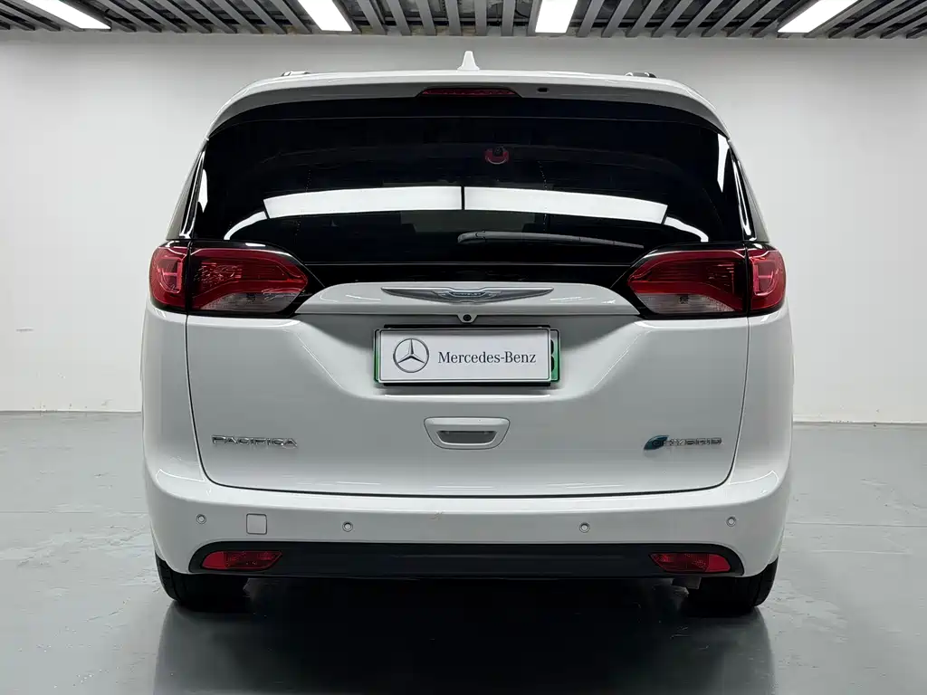 Chrysler Grand Voyager PHEV (Import) — миниатюра 18