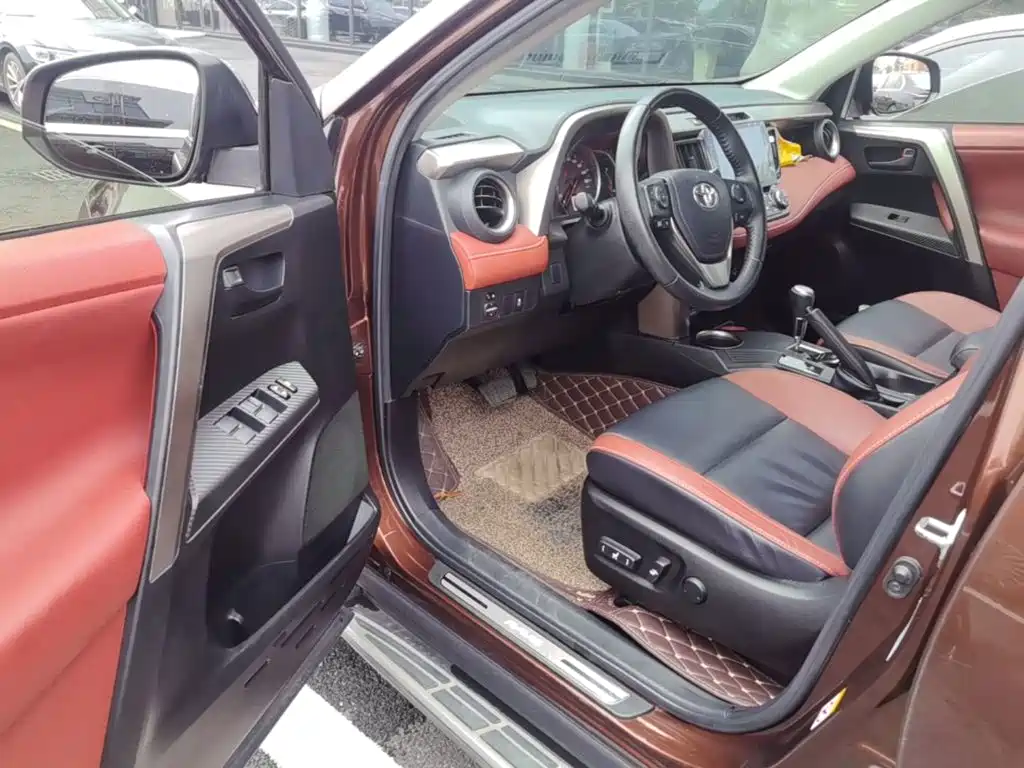 Toyota RAV4 — миниатюра 21