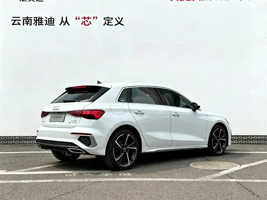 Audi A3 2023 Sportback 35 TFSI Fashion Sport