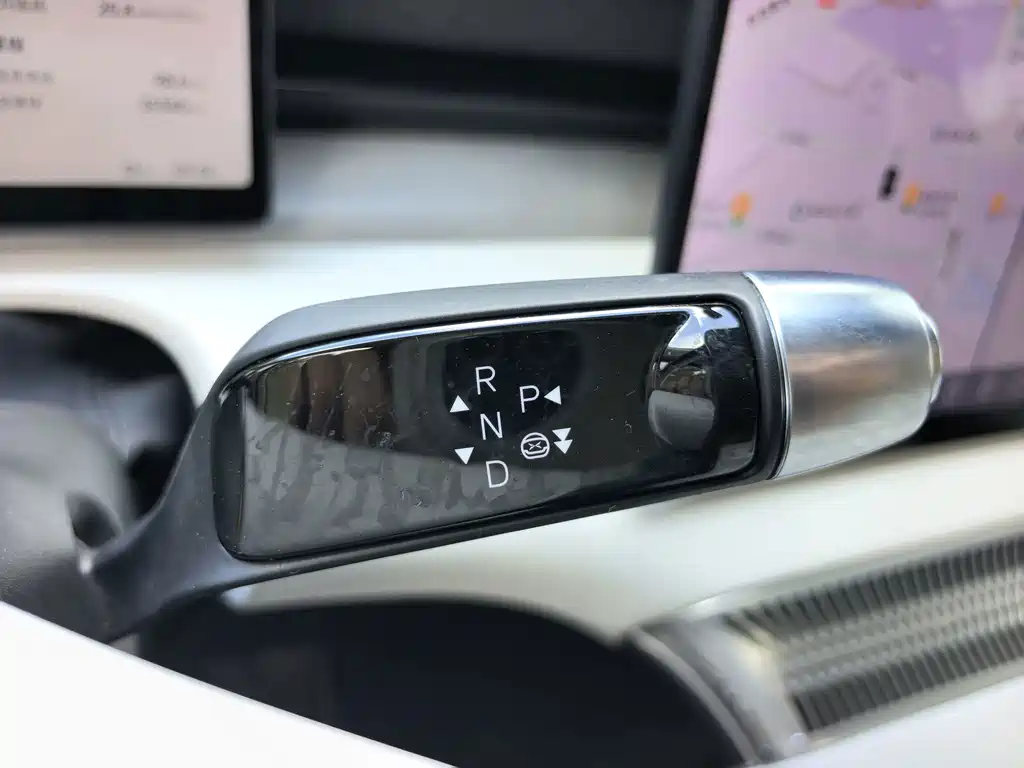 XPeng X9 — миниатюра 14