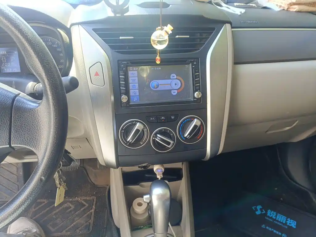 Venucia R50 — миниатюра 9