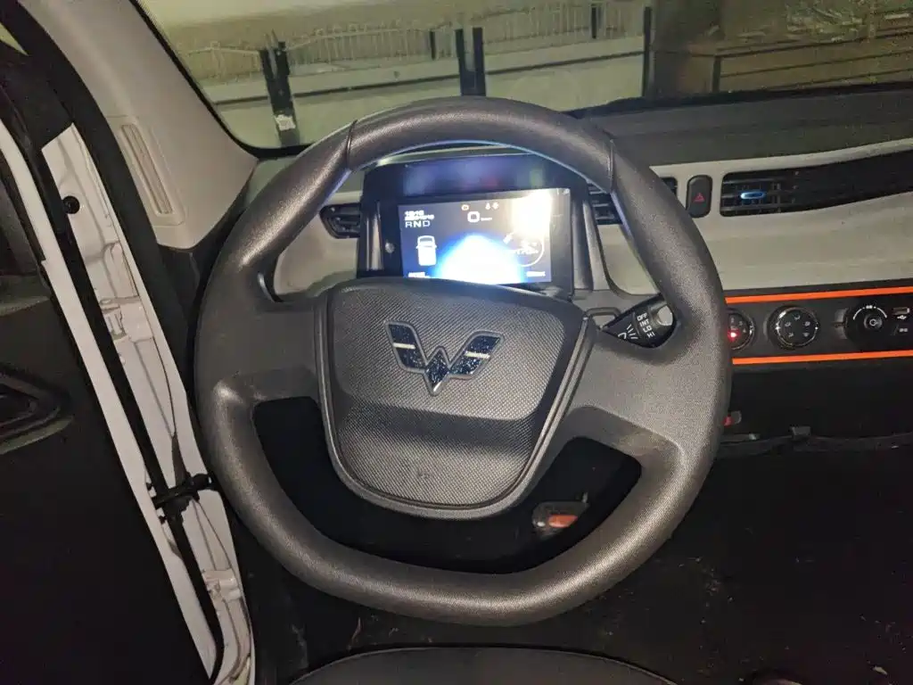 Wuling MINIEV — миниатюра 6