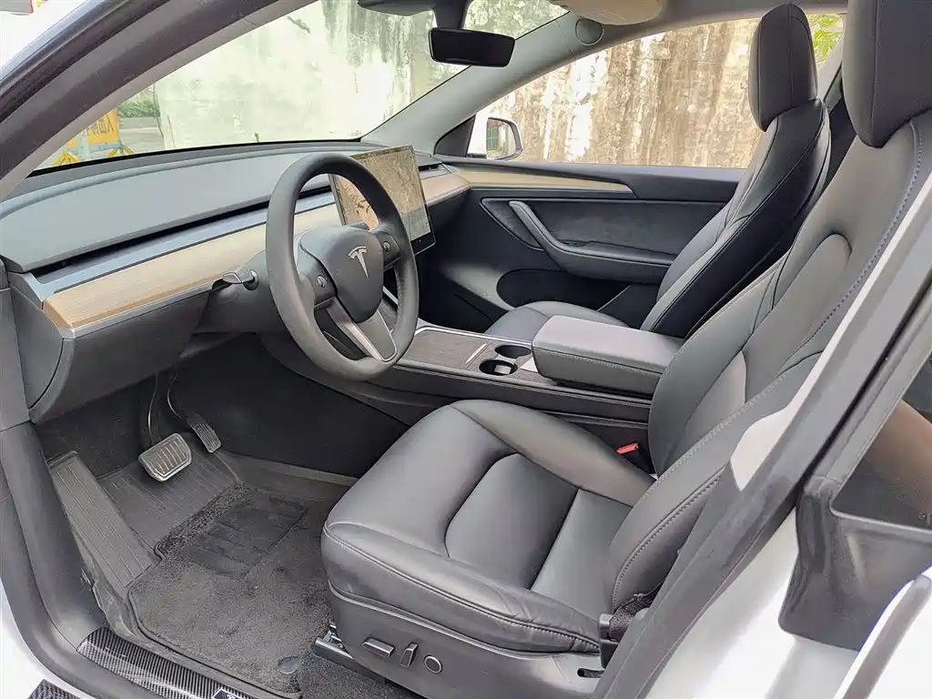 Tesla Model Y 2021 3D7