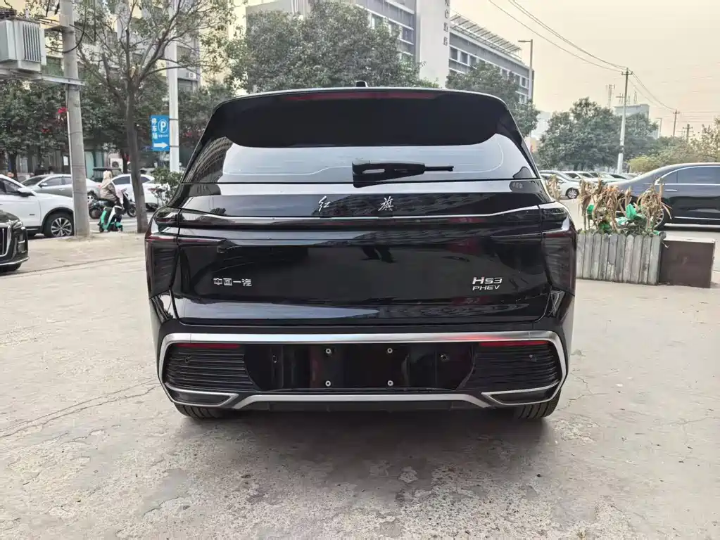 Hongqi HS3 PHEV 2025 117km