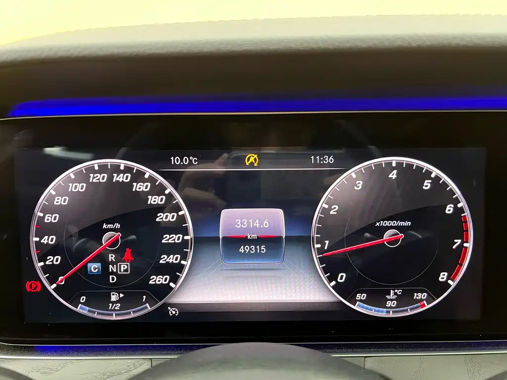 MERCEDES-BENZ E CLASS