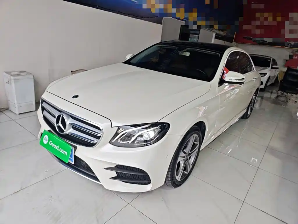 Mercedes-Benz E-Class — миниатюра 2