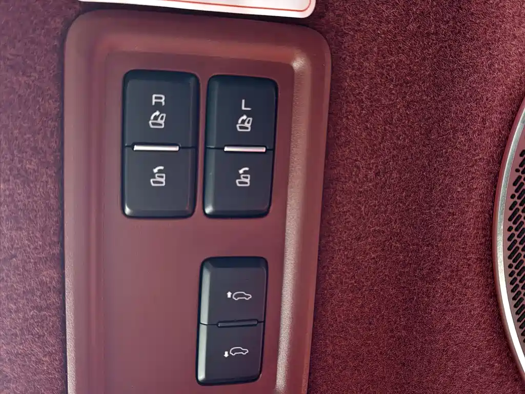 TANK TANK 700 NEW ENERGY