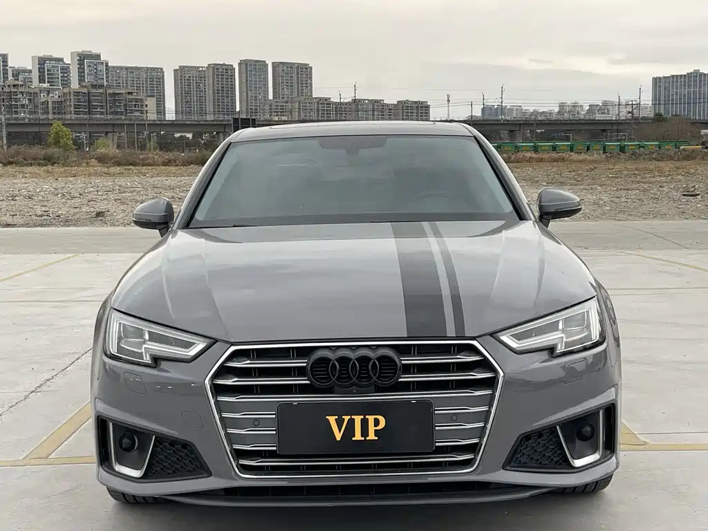 Audi A4L 2019