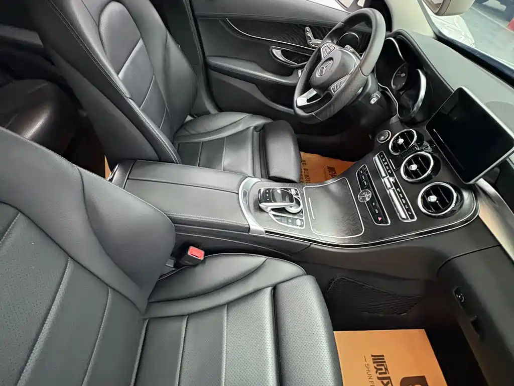 Mercedes-Benz C-Class — миниатюра 7