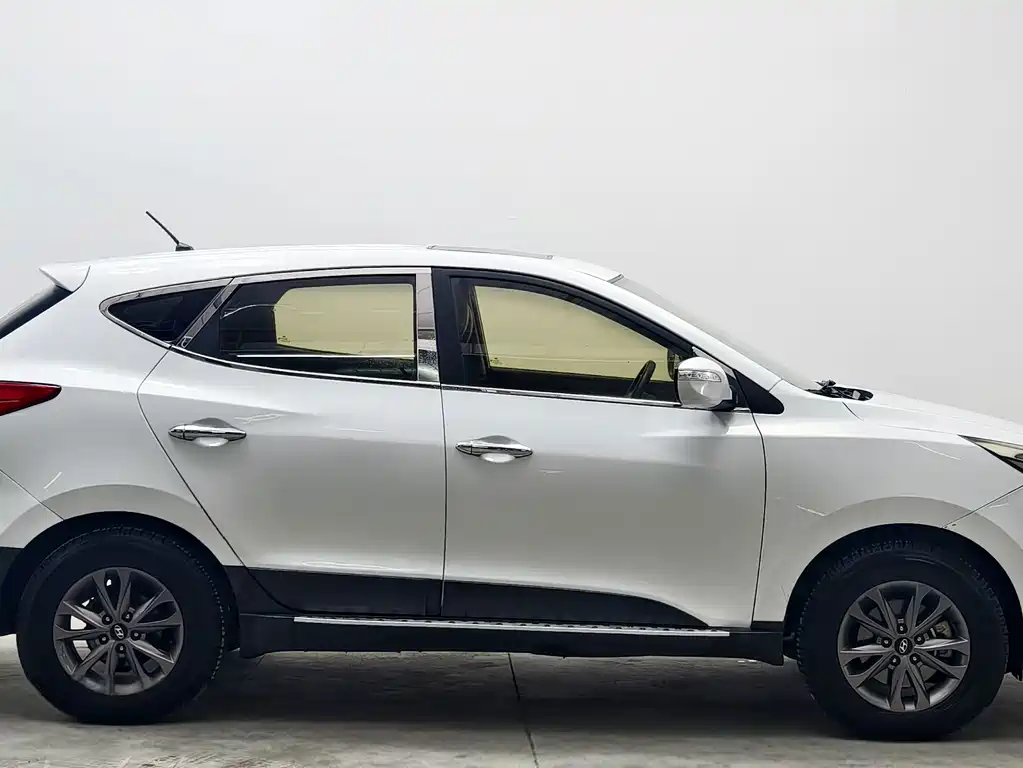 Hyundai ix35 — миниатюра 8