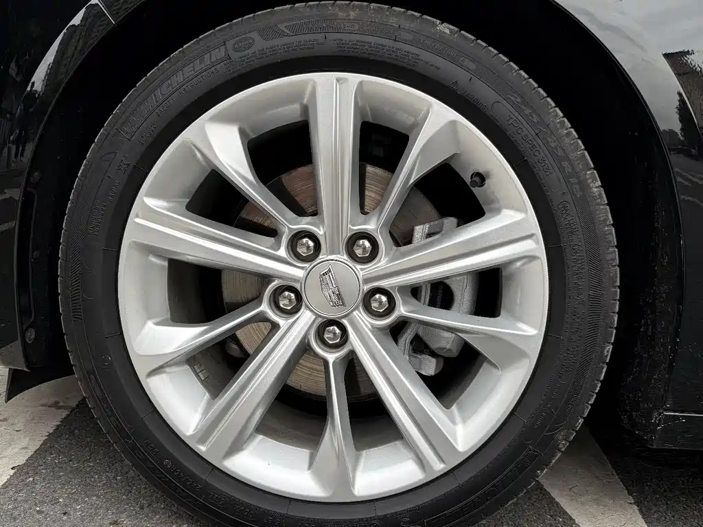 Cadillac CT5 — миниатюра 13